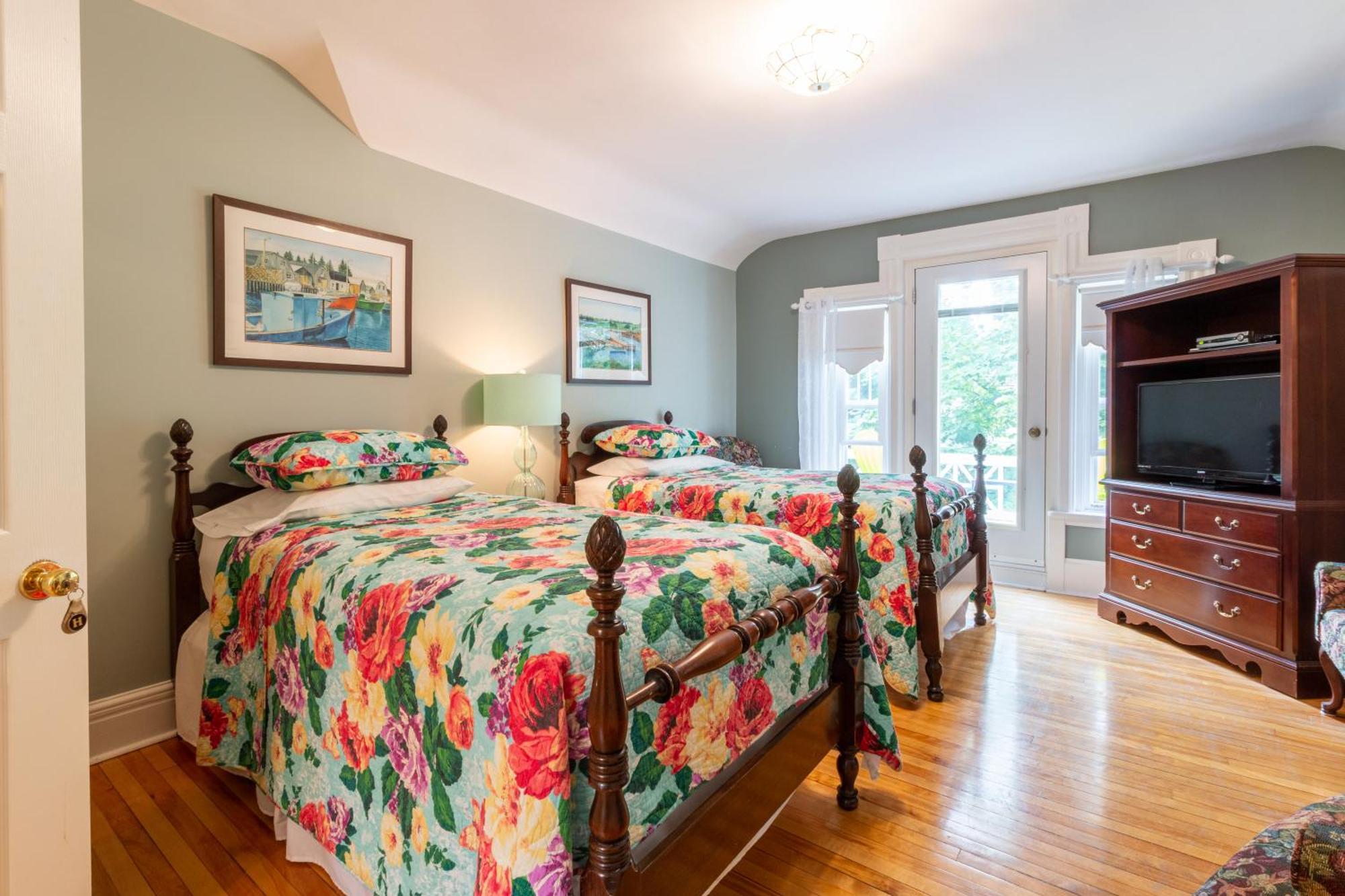 The Dawson House Bed & Breakfast Charlottetown Extérieur photo